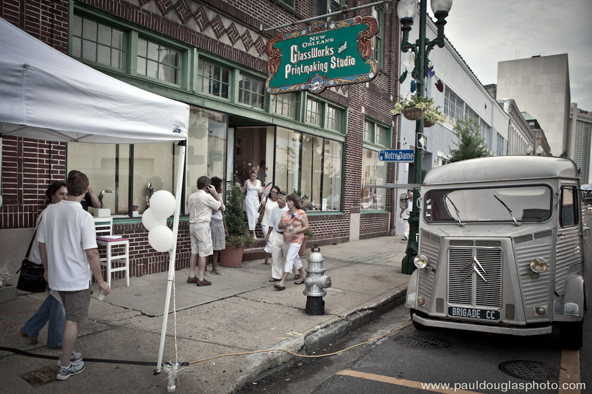 alt="The Crepe Cart, New Orleans Glassworks Exterior"