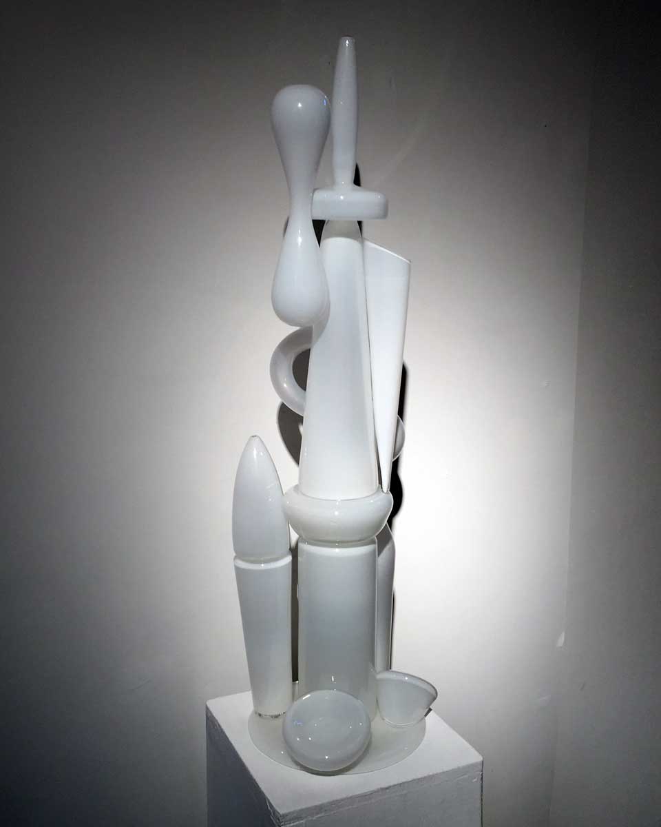 alt="Glass Sculpture, Robert Stern"